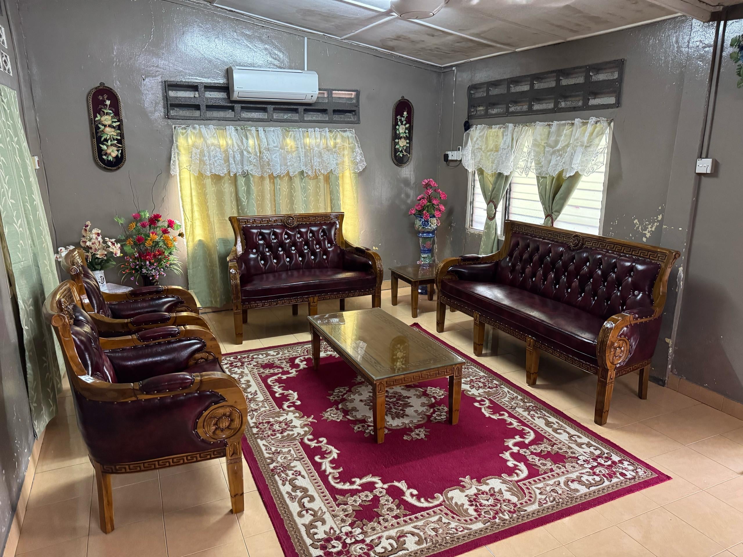 Set Sofa Kayu Serena 3+2+1+1 | Fabrik Kulit Sintetik Mewah | RM7,999 Gred B